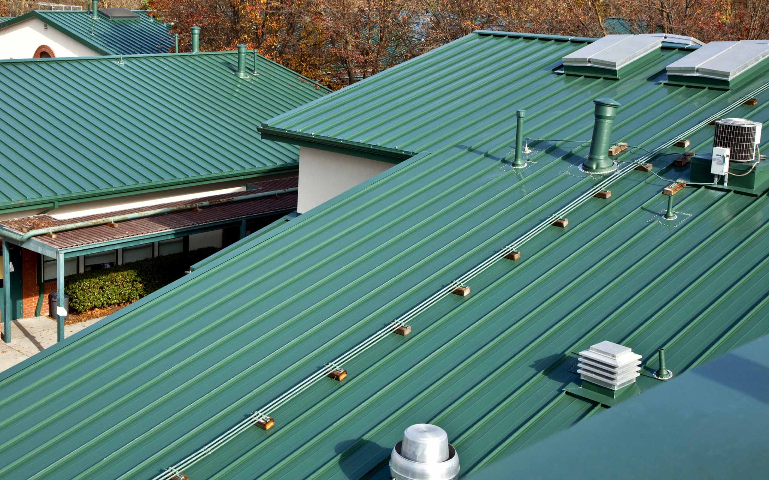 Green metal roofing
